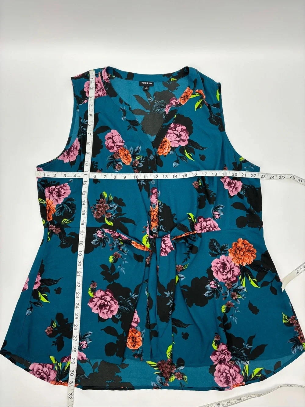 Torrid Teal Floral Tie-Front Sleeveless Top - Picture 12 of 13